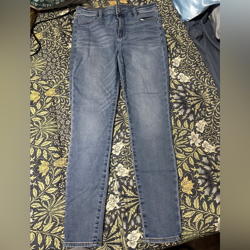 American Eagle Outfitters Light Blue Skinny Jeans